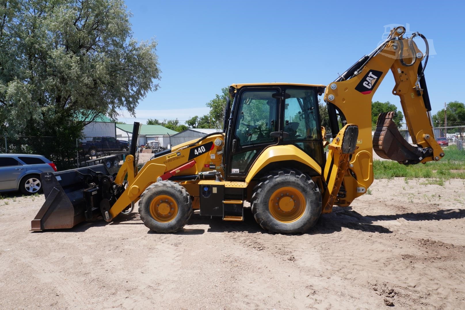 2019 Caterpillar 440 4WD Loader Backhoe